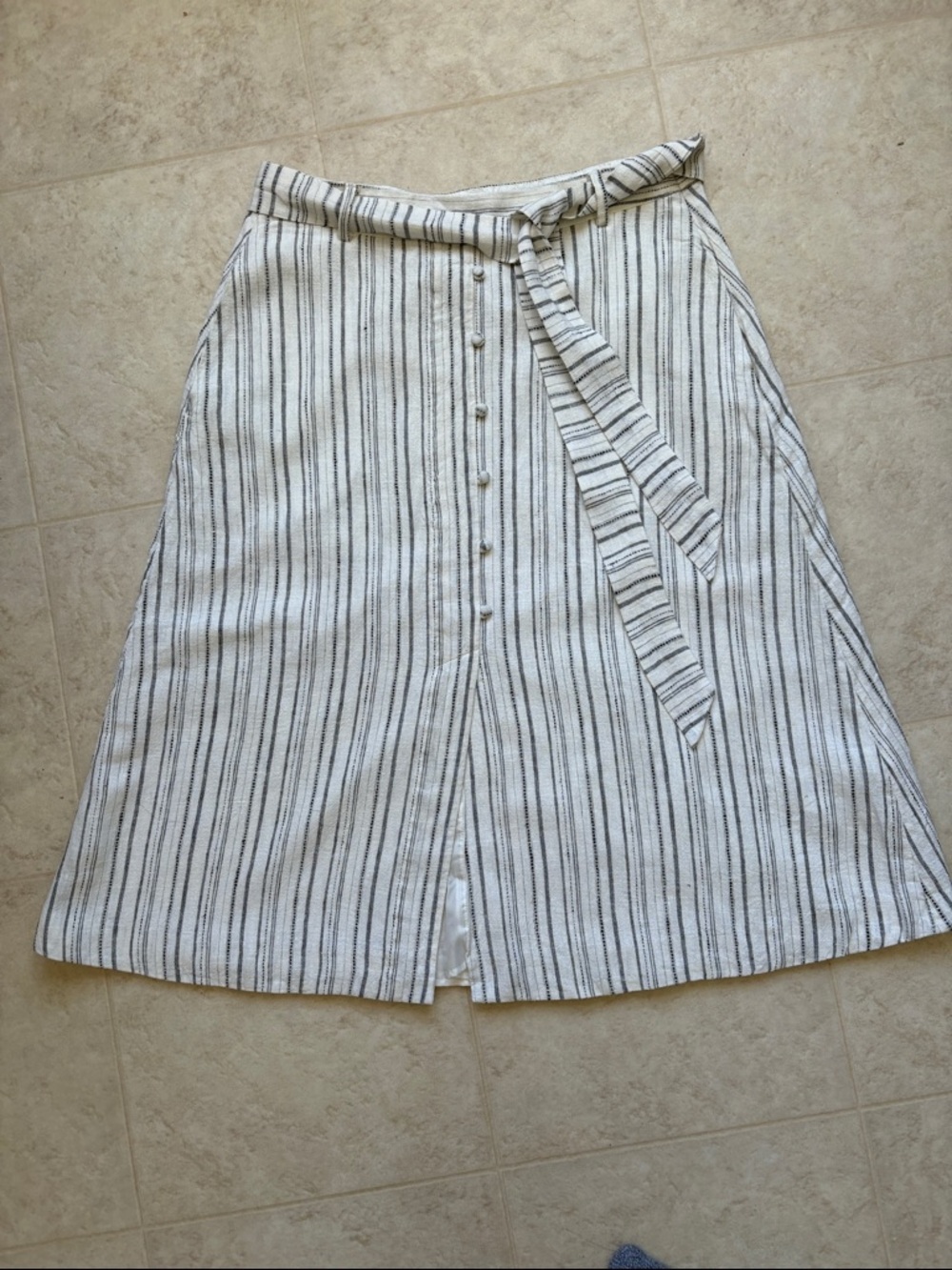 RW&CO. Off White and Black Striped A-Line Button Skirt with Tie